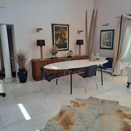 In Paradise Tatil Evi Zipárion